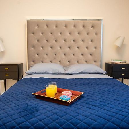 Luxurious Blue&Yellow Apartment In Kaunas Center المظهر الخارجي الصورة
