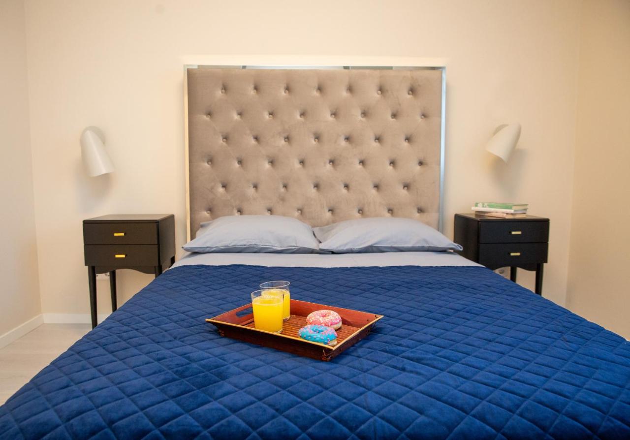 Luxurious Blue&Yellow Apartment In Kaunas Center المظهر الخارجي الصورة
